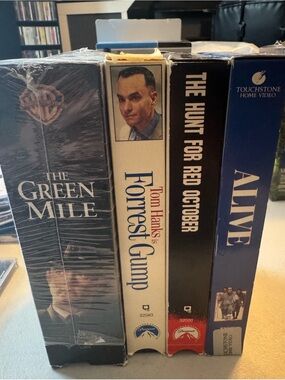 Lot of 4 VHS Movie tapes, The Green Mile, Forrest Gump, Hunt for Red October etc